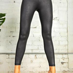 Womens Spanx Athleisurewear Compression Leggings Size Medium Black Faux Leather